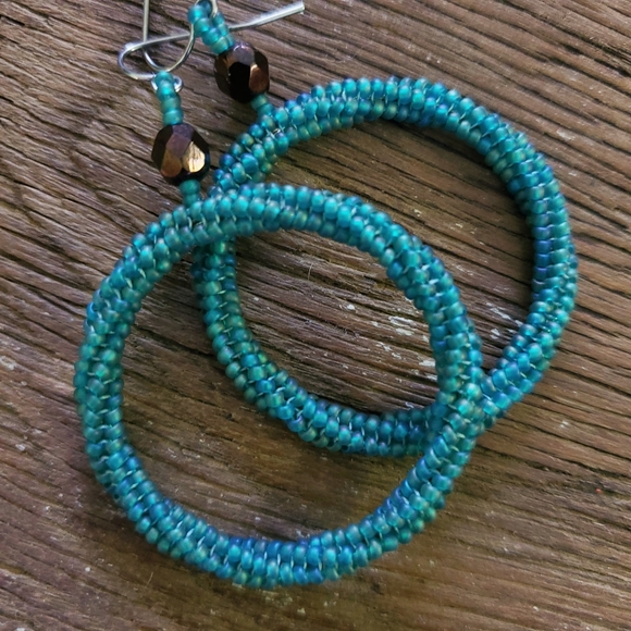 Amara Voyage Peruvian Beaded Earings - Picture 5 of 5